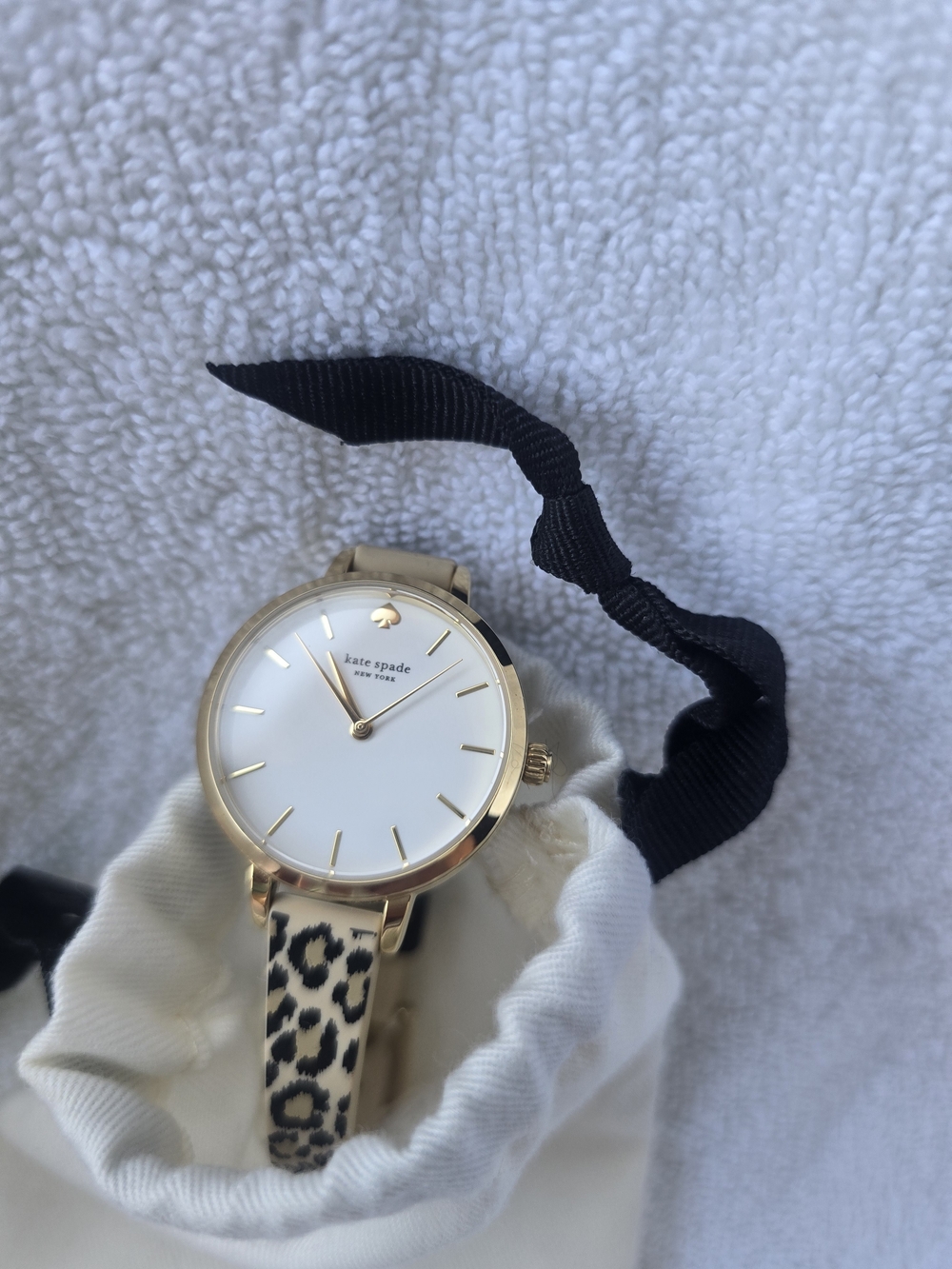 Kate Spade Gold-Tone Leopard Metro Watch with Silicone Band - Picture 4 of 8